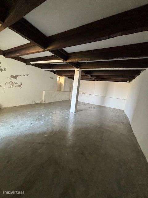 Moradia T2 em São Pedro Fins.-11