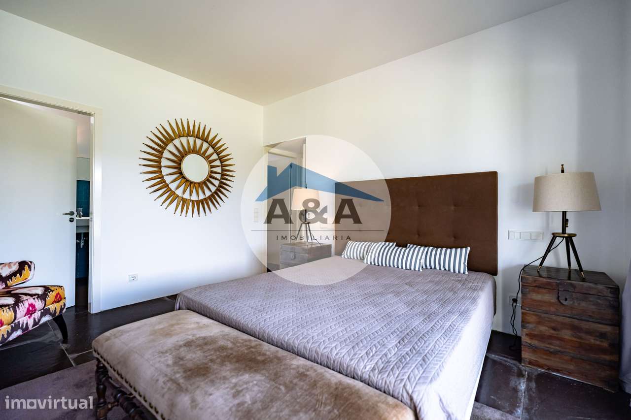 Villa Exclusiva de Arquitetura Contemporânea inserida na Natureza d...-32