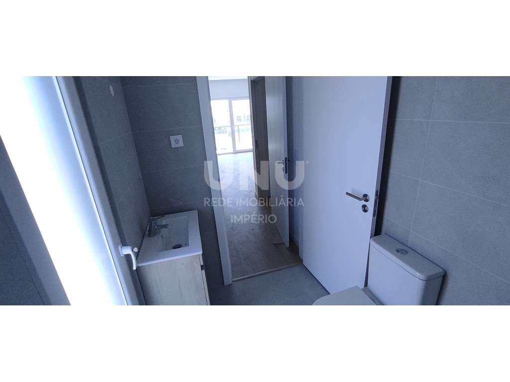 MORADIA PREMIUM TRIPLEX 5 ASSOALHADAS em Fernão Ferro 3 WC-22