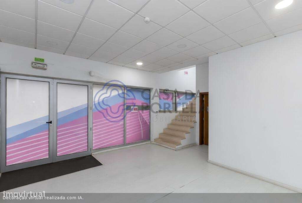 Venda de armazém industrial, escritório e logradouro em Ermesinde-32