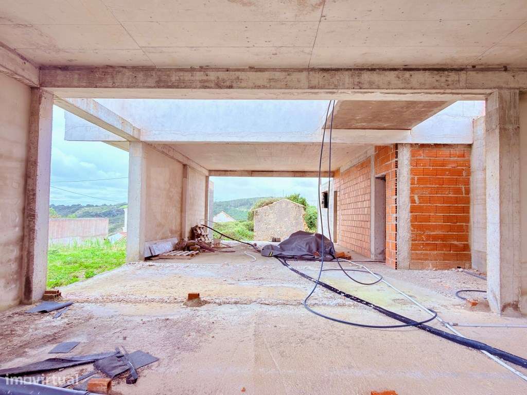 Terreno com construção de Moradia Contemporânea para venda em Torre... - Grande imagem: 2/26