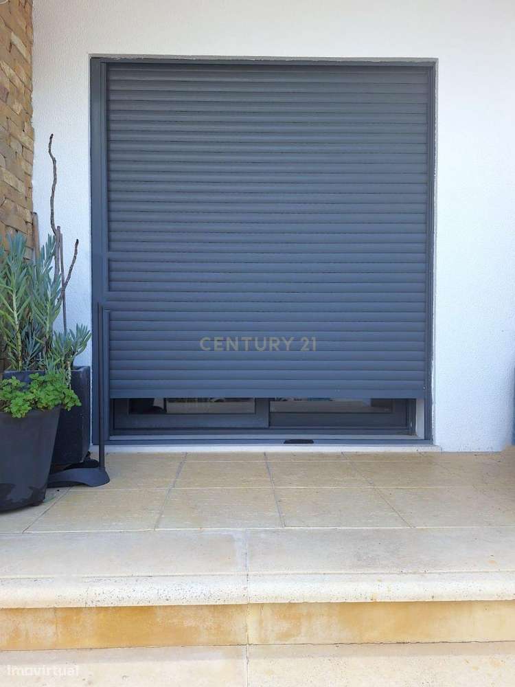 Moradia T3+1 em Alcochete: Luxo e Conforto!-8