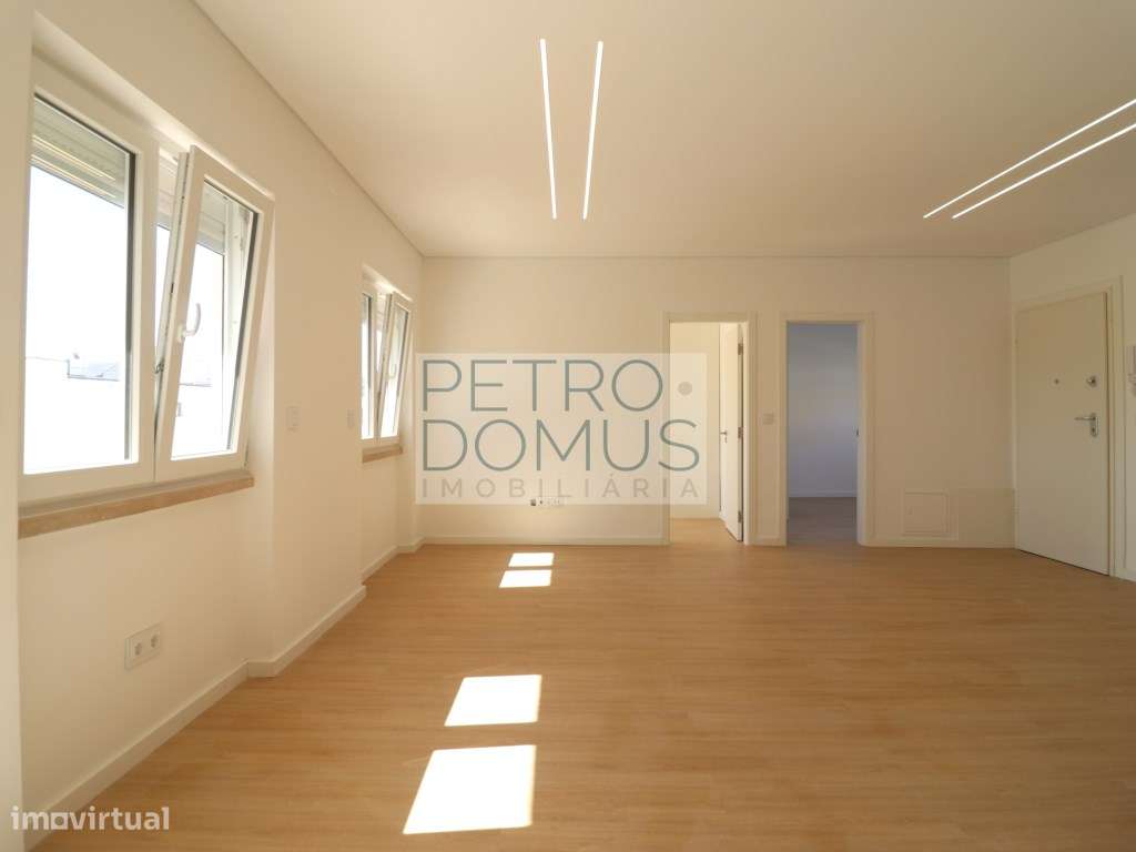T2+1 EM PRÉDIO TOTALMENTE REMODELADO - ALMADA - VISTA CRISTO REI-10