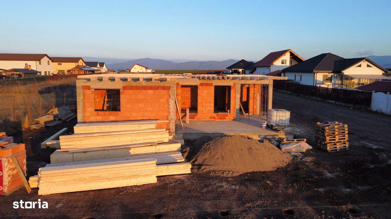 Casă pe parter de vânzare în cartierul Izvor - Imagine principală: 2/6