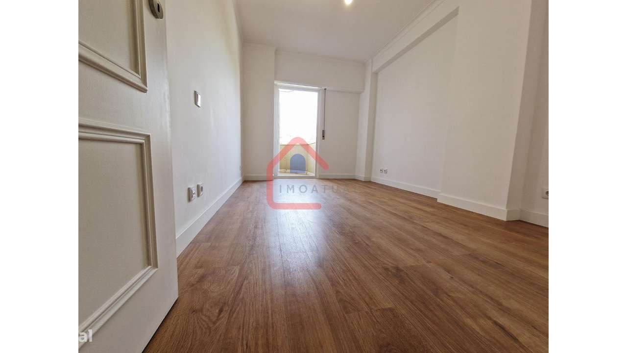 Apartamento T3 em Benfica-23