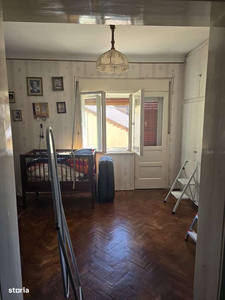 Casă zona 14 Mai-10