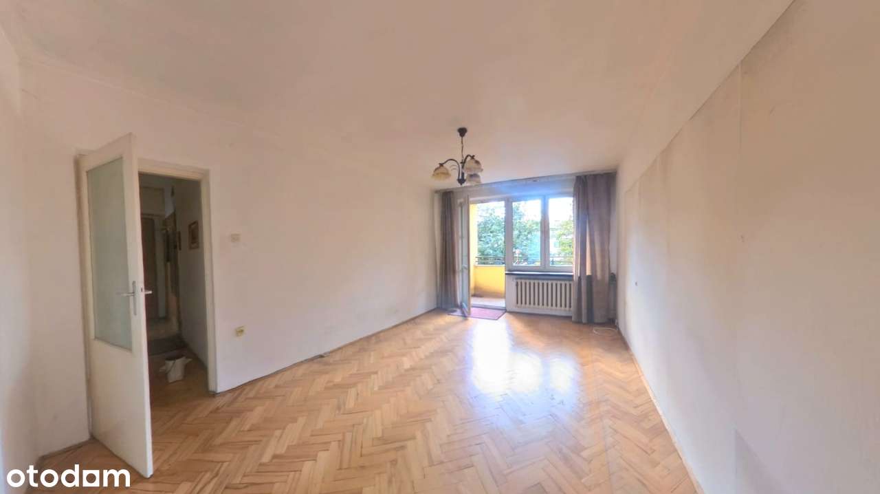 Mieszkanie 2 - pokojowe do remontu z 2 balkonami.-1