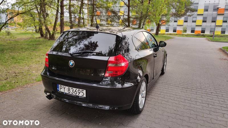 BMW Seria 1 120d DPF - 6