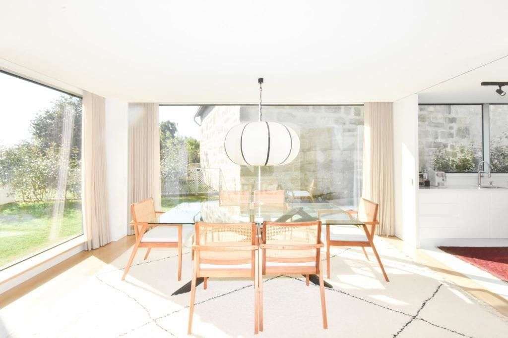 Moradia T4 em Condomínio Fechado com Piscina e Jardim - Grande imagem: 4/40