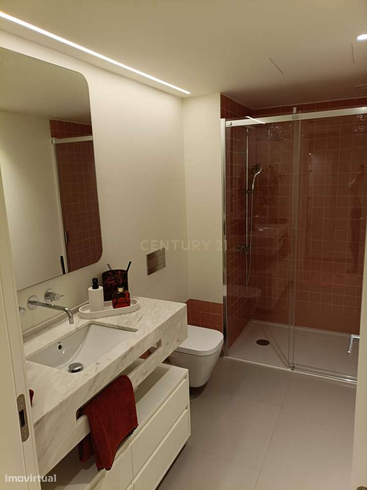 Excelente Apartamento T2 bastante Central no Areeiro com Jardim Privat-20