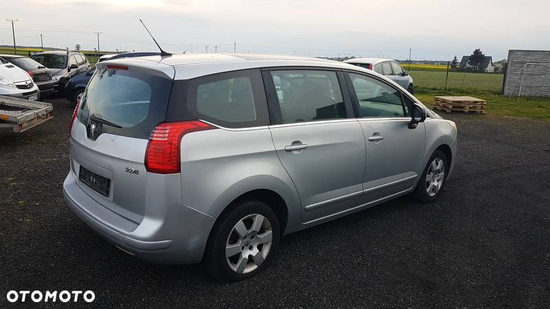 Peugeot 5008 1.6 THP Active 7os - 4