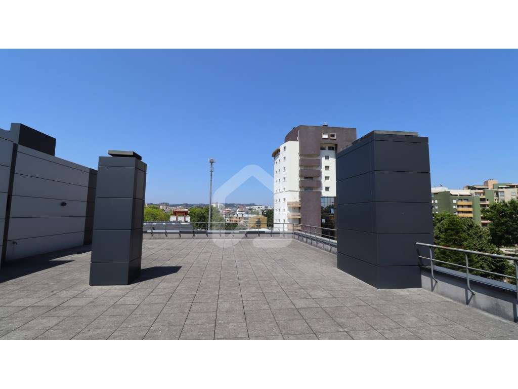 Penthouse T3 Duplex, com terraço no Centro da Cidade-32