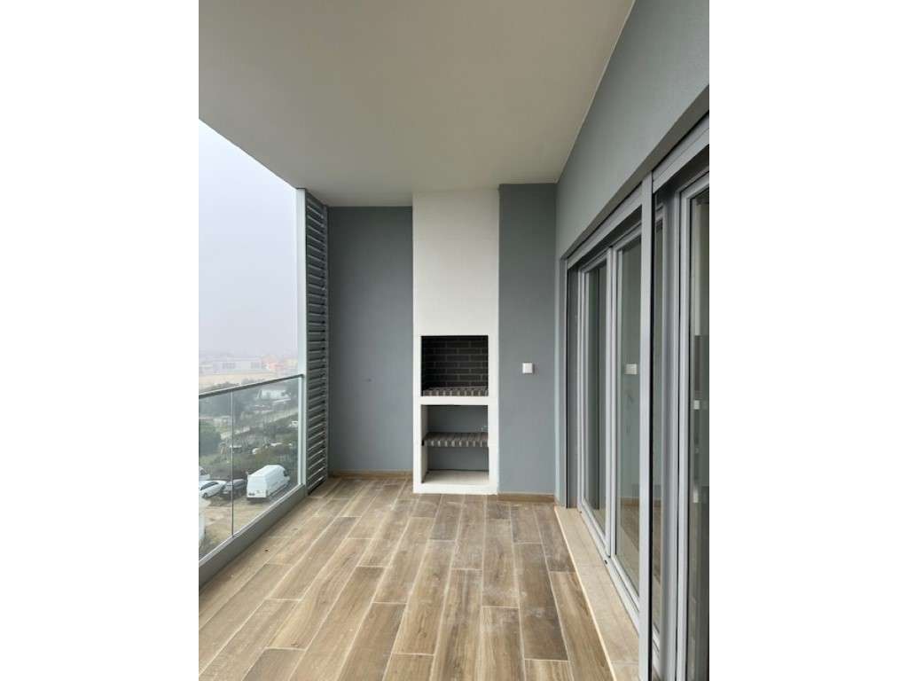 MONTIJO - PORTAS DA CIDADE - DÚPLEX DE LUXO - T4-7