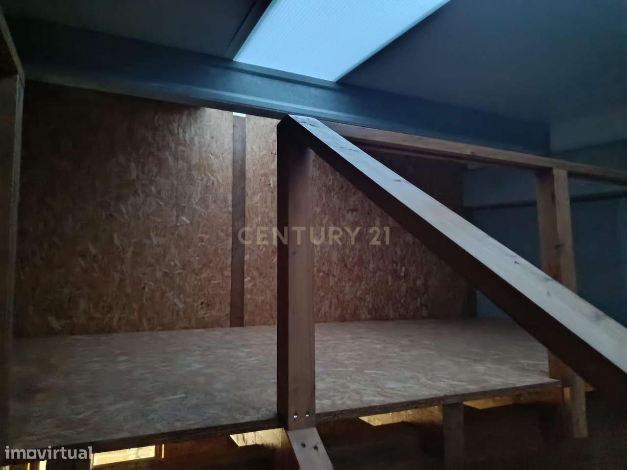 Pavilhão Comercial à Venda no Centro Empresarial de Paredes - Grande imagem: 5/18