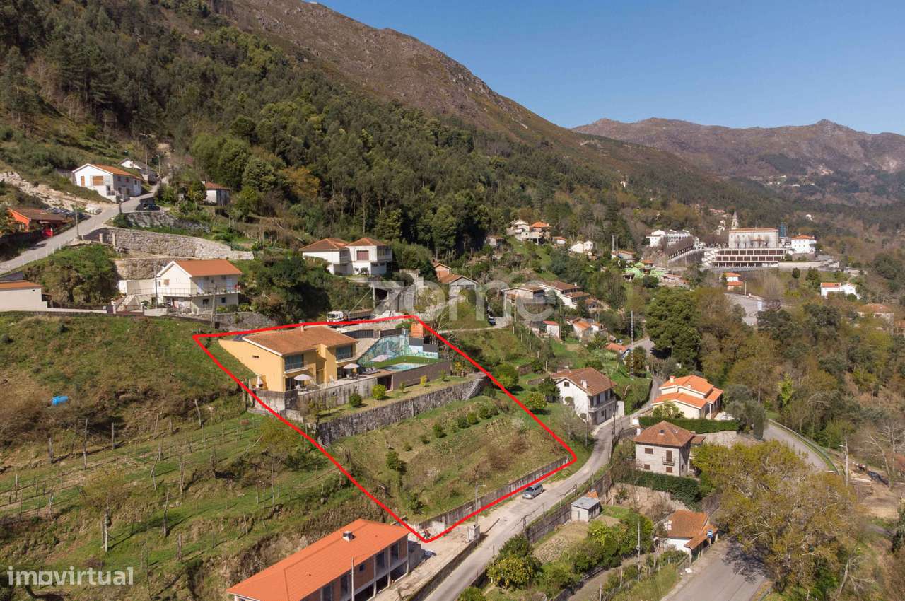 Moradia individual com piscina e garagem em Rio Caldo -Terras de Bouro - Grande imagem: 3/40