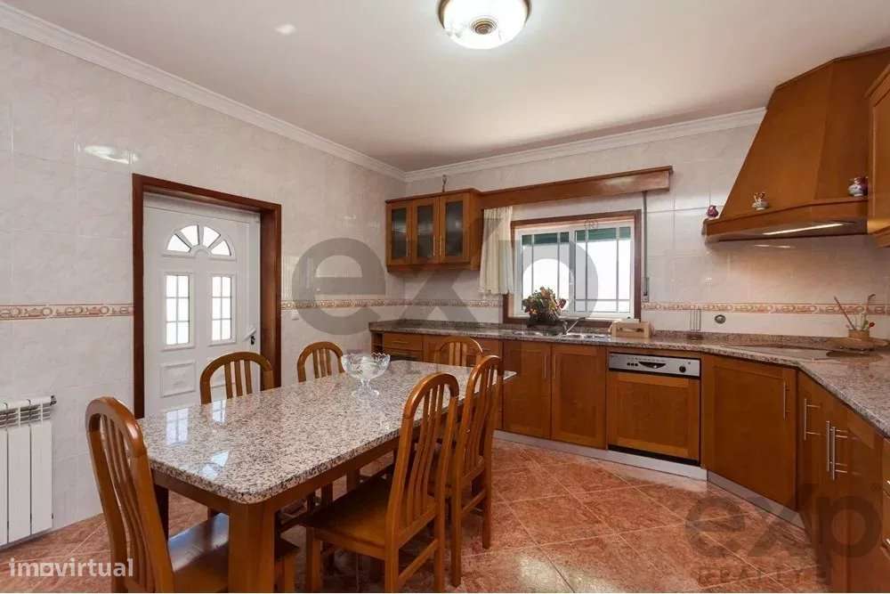 MORADIA T2+4 COM PISCINA E VISTAS PARA O RIO DOURO - Grande imagem: 5/60