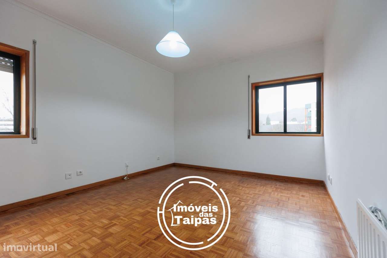 Vende-se T2 Junto às Escolas - Caldas das Taipas-12