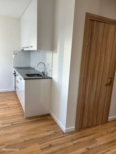 Apartamento T0 Leiria - Grande imagem: 2/8