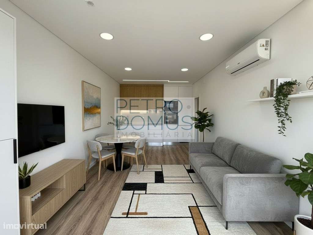 T1 TOTALMENTE RENOVADO COM GARAGEM E ARRECADAÇÃO - BENFICA - Grande imagem: 1/23