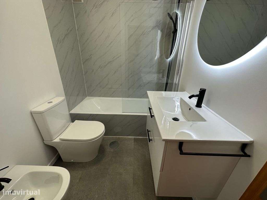 Vendo apartamento T3 remodelado a 150 metros praia vila do conde - Grande imagem: 5/43