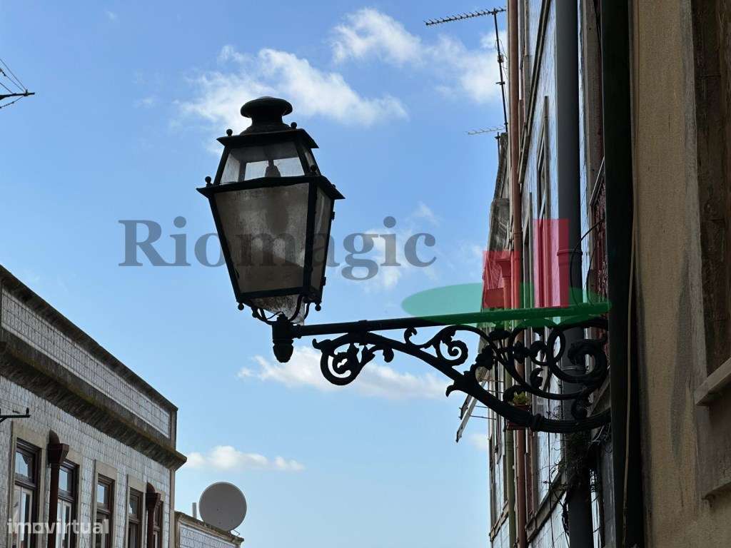 Prédio de 5 pisos para recuperar no Castelo em Lisboa - Grande imagem: 3/9