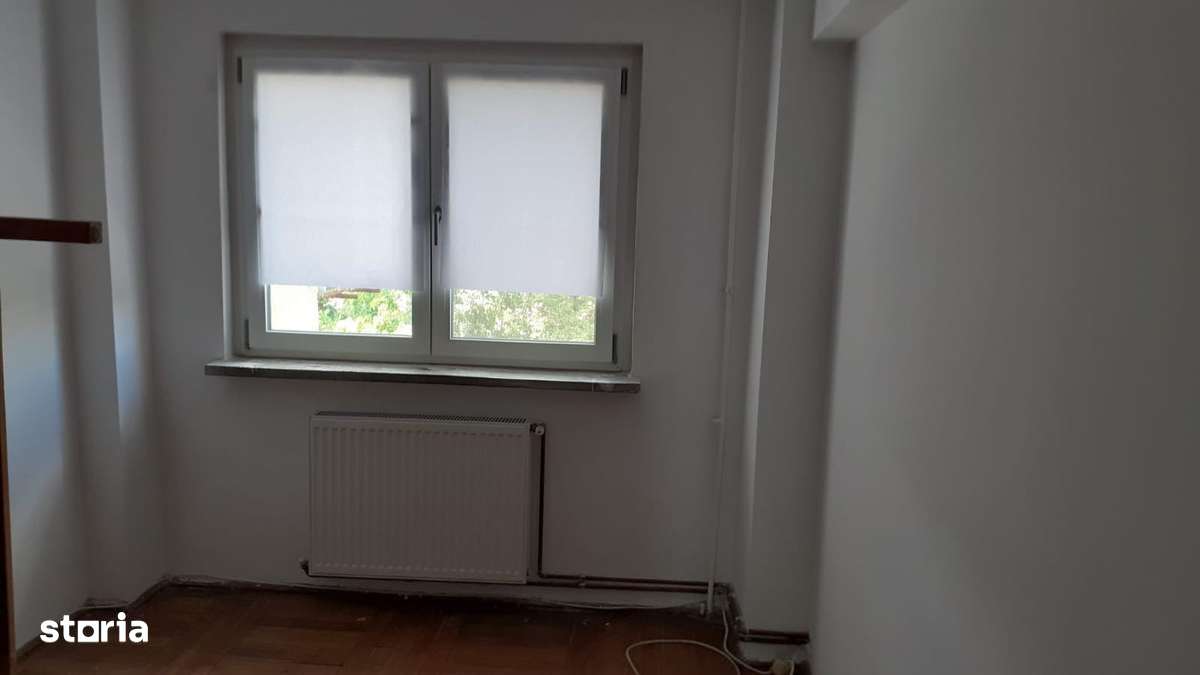 Apartament 3 camere – Prundu, Pitesti| Decomandat | Etaj 4 | Centrală - Imagine principală: 4/5