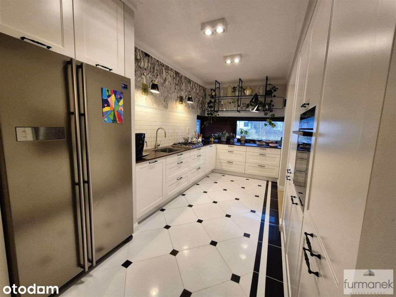 Stylowy, nowoczesny dom z dużym ogrodem-13