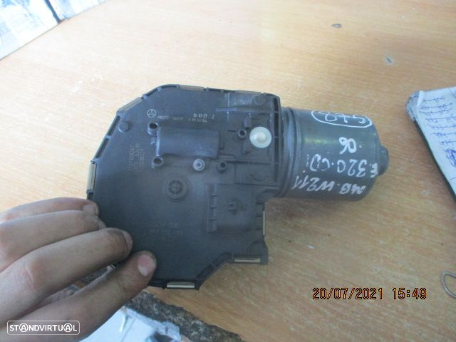 Motor Limpa Vidros Frente 0390241864 MERCEDES W211 2006 FRT Bosch - 5