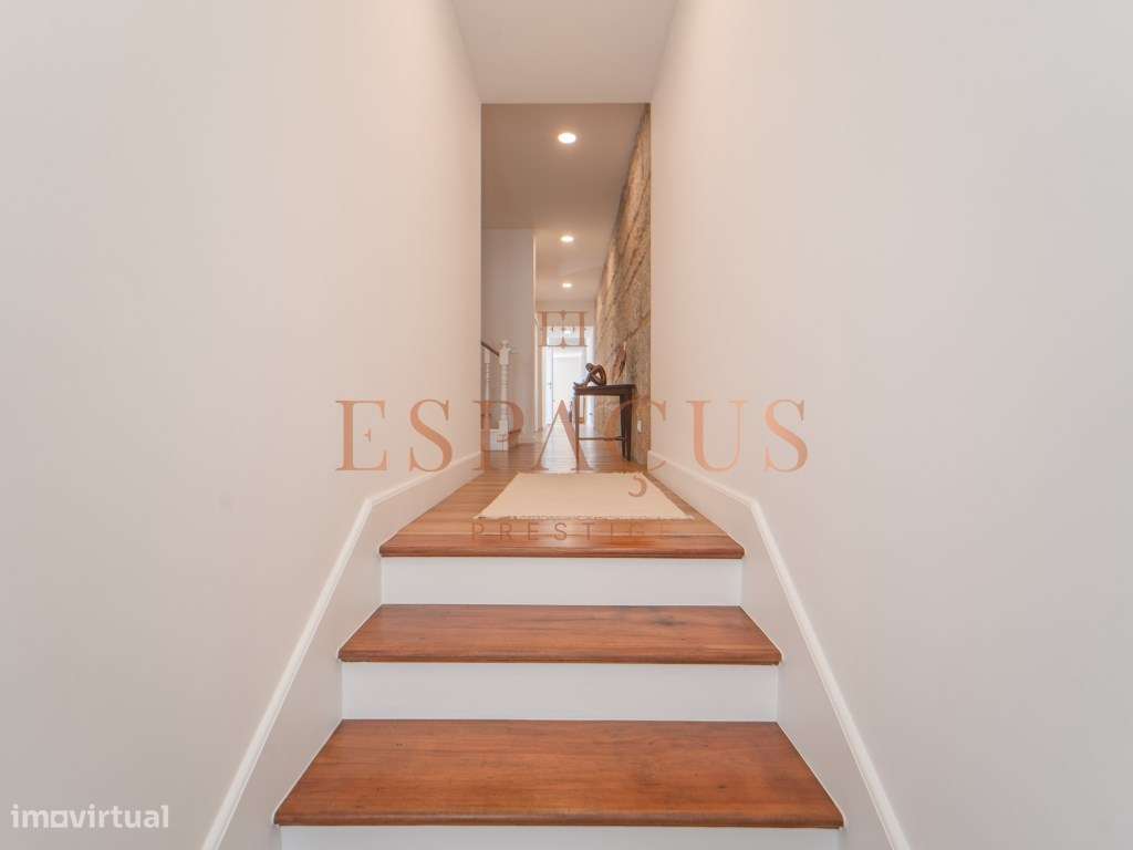 Moradia T3 em Banda no Coração de Viana do Castelo-15