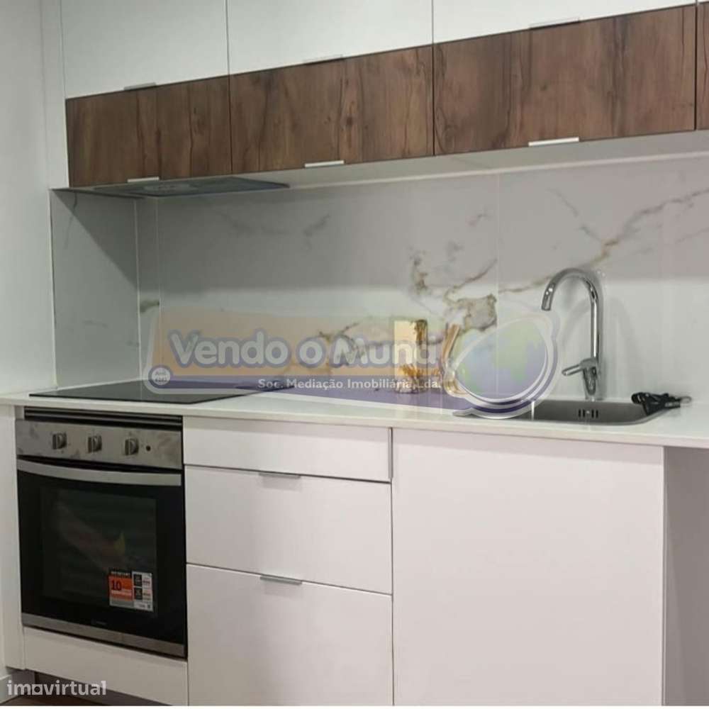 Moradia T2 em Vila Nova da Rainha (AZB019) - Grande imagem: 2/10