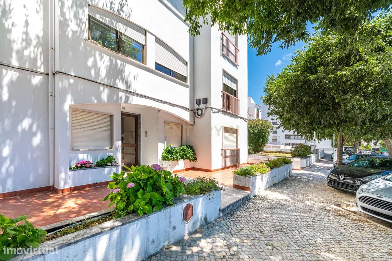 T3 Totalmente Renovado no Estoril – Conforto, Modernidade e Qualidade-22