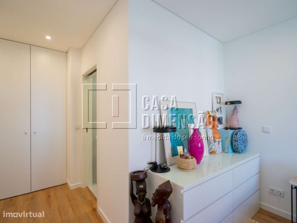 Apartamento de tipologia T2 na Serra de Carnaxide, com Garagem BOX,...-33
