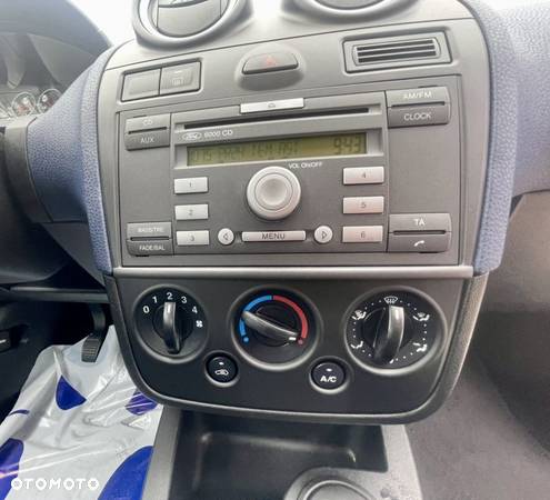 Ford Fiesta 1.3 Ambiente - 11