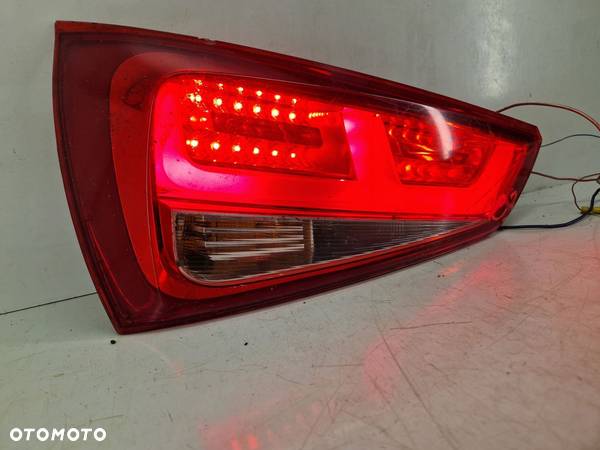 Audi A1 8X Led lampa tylna tył lewa uszkodzona - 3