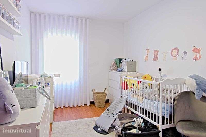 Apartamento T2 com Terraço Privativo e 2 Lugares de Garagem - Grande imagem: 4/12