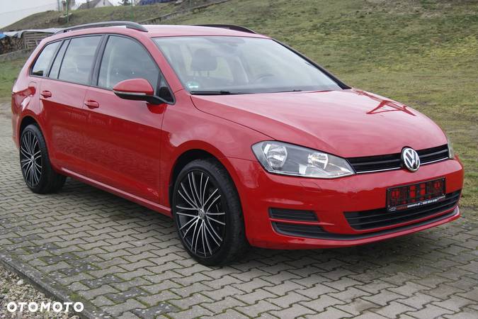 Volkswagen Golf - 1