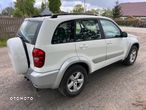 Toyota RAV4 2.0 D-4D 4x4 - 4