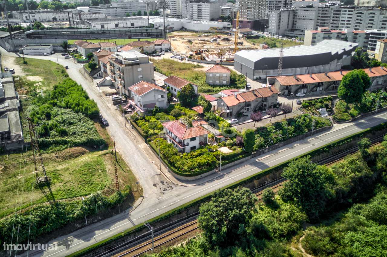 Moradia T4+1 em Arcozelo, Barcelos - Grande imagem: 4/46