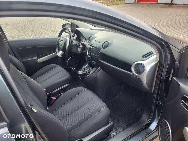 Mazda 2 1.3 Exclusive - 15