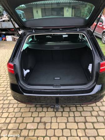 Volkswagen Passat 1.6 TDI BMT Comfortline - 16