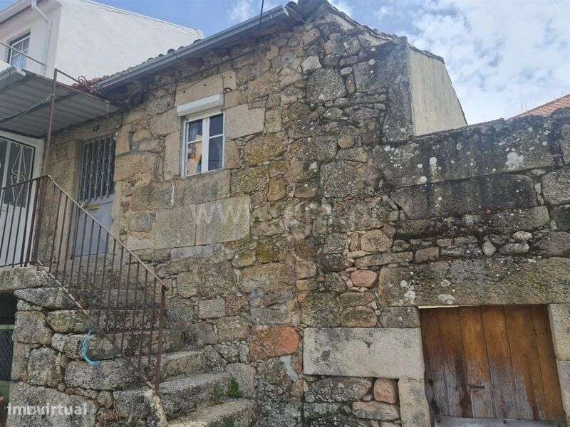 Moradia T3 / Gouveia, Paços da Serra - Grande imagem: 4/14