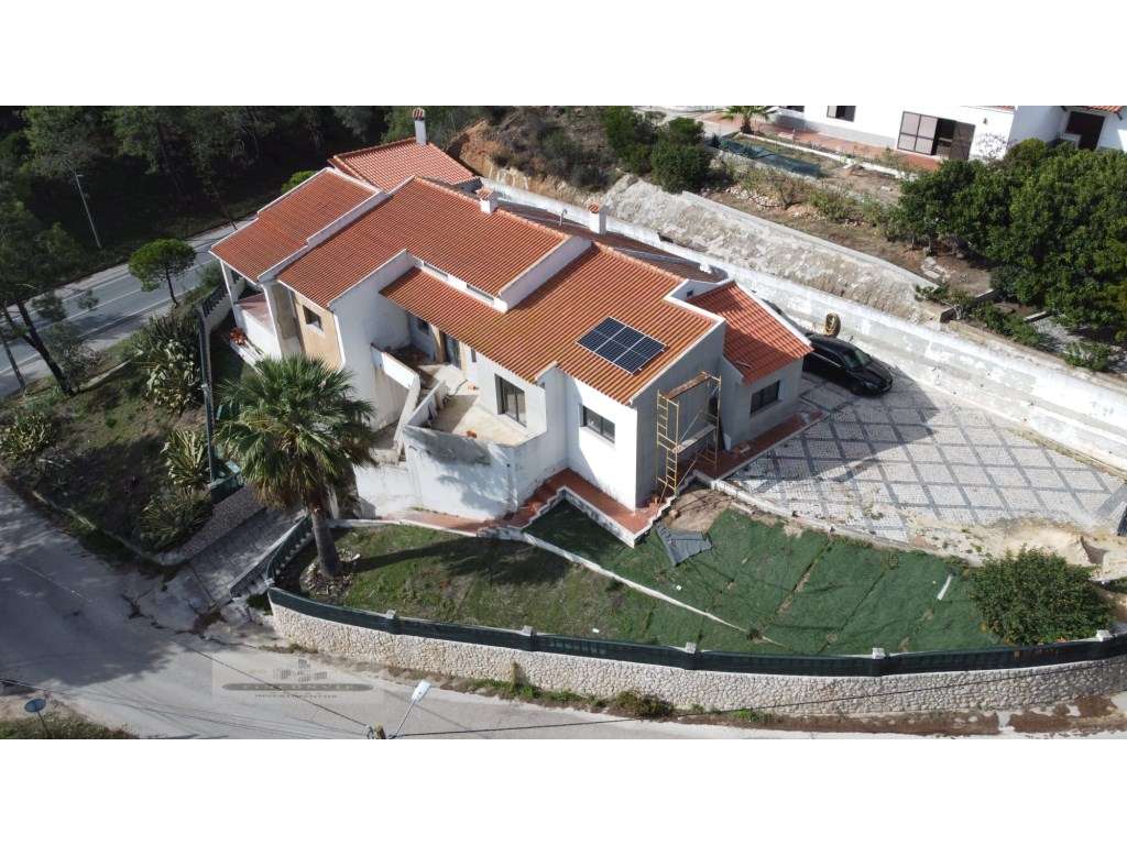 Luxuosa Moradia em Palmela-10