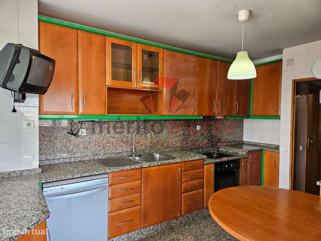 Oferta da escritura e Registo - Ap. T3 - Vila das Aves-8