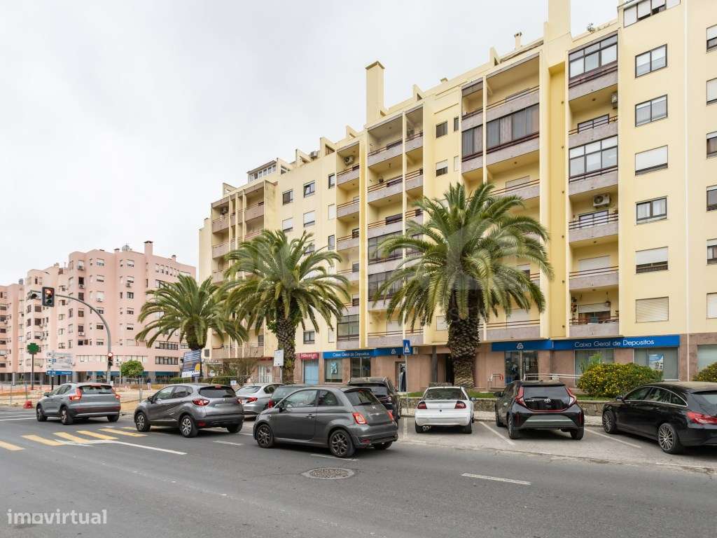 Apartamento T4 ,Bairro do Liceu , Setúbal-46