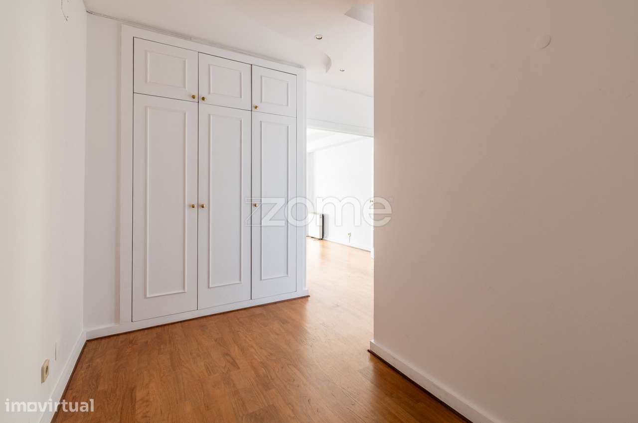 Apartamento T4 na Foz, com vista para o mar e rio Douro - Grande imagem: 4/35