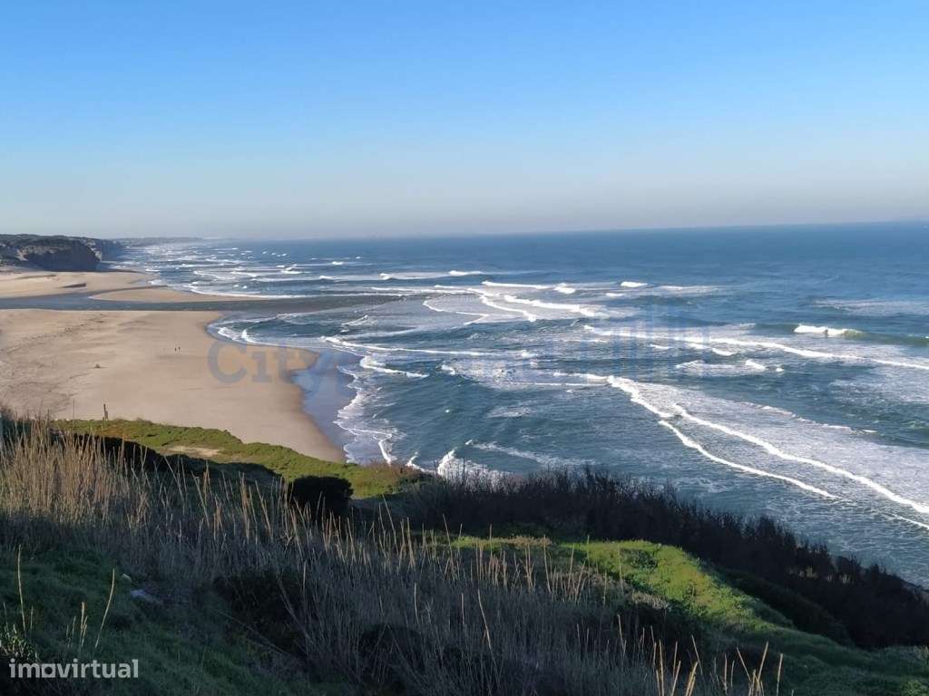 Moradia V3 com piscina no Nadadouro-11