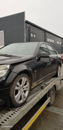 Dezmembram Mercedes Benz C200 CDI, 2.2 D an fabr 2010 - 1