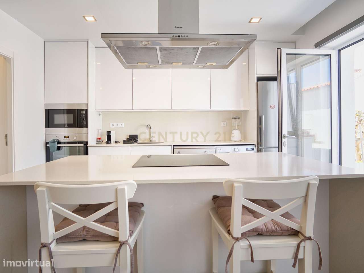 Apartamento Renovado no Coração do Centro Histórico da Nazaré - Grande imagem: 5/24