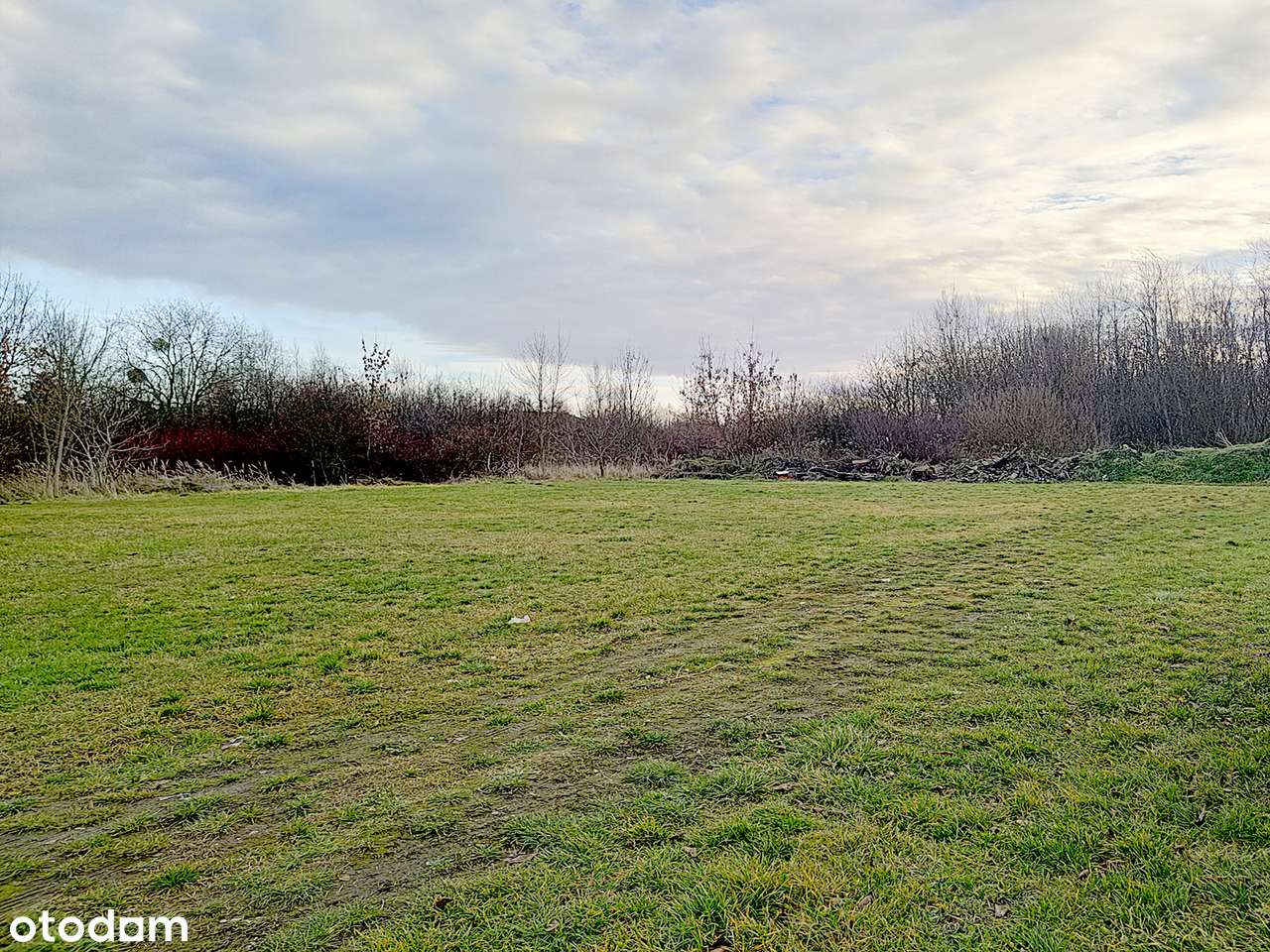 6 działek z pozwoleniem na bud. budynku usług. 3 kondygn o pow 3604 m2-8