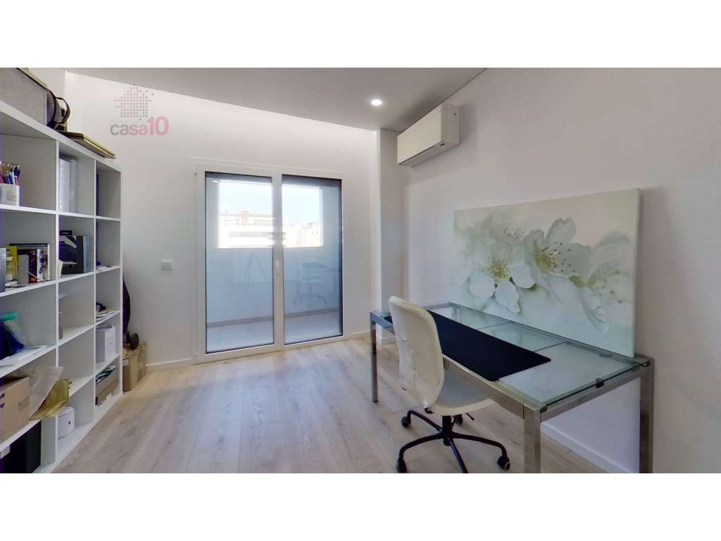 Penthouse Duplex T5 de Luxo, para venda no Montijo-10